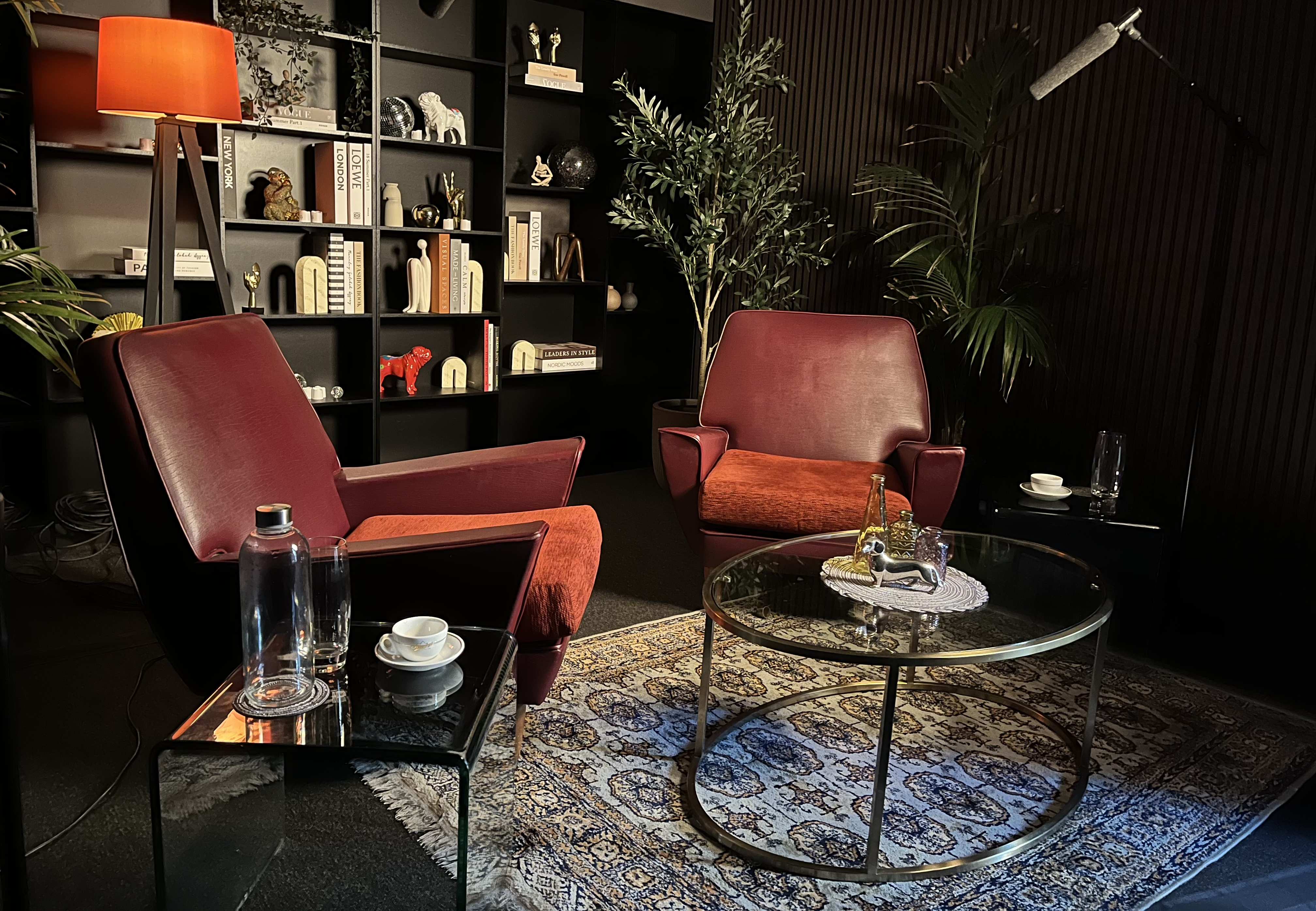 MEMBERS LOUNGE, view 1 of 4