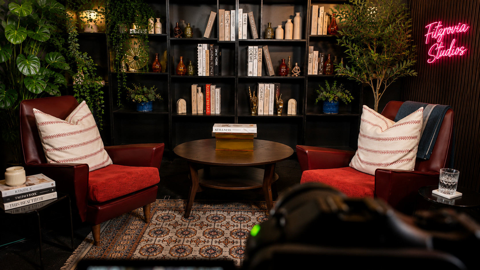 MEMBERS LOUNGE, view 2 of 4