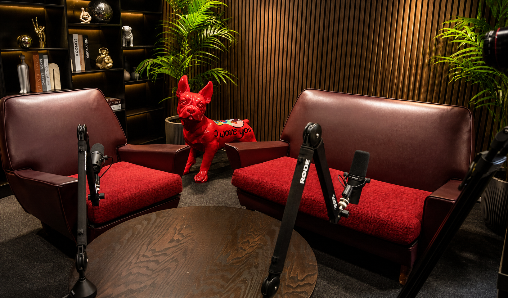 MEMBERS LOUNGE, view 4 of 4
